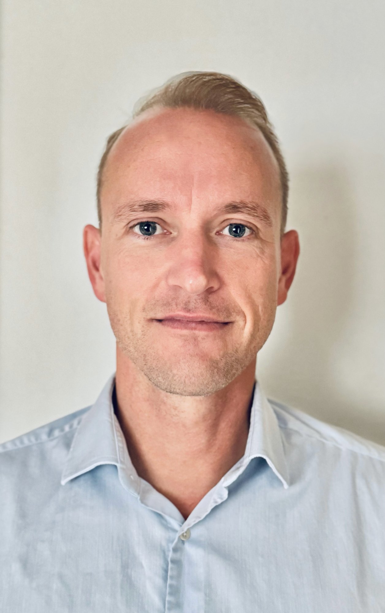 Dr. Norman Lüchinger — Technologieberater Nanomaterialien